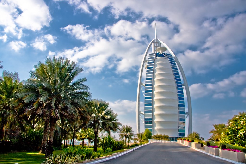 Нижний оаэ туры. Бурдж Аль Аббас. Экскурсия в Бурдж Аль араб (Burj al arab).. Отель Парус в Дубае Пальма. Дубай Парус территория отеля.