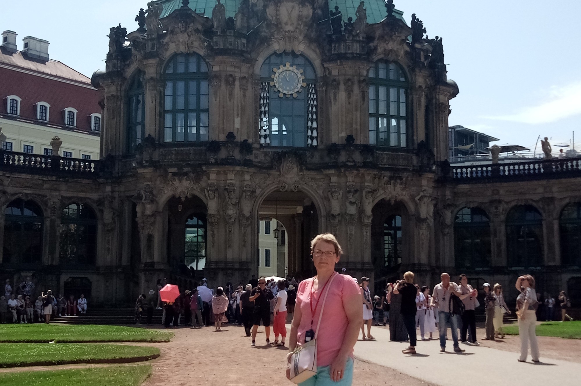 Спасибо большое за прекраснейшую экскурсию в Дрезден. Эксурсовод Ирина чудесный человек,который очень много знает,очень интересно рассказывает,посещение