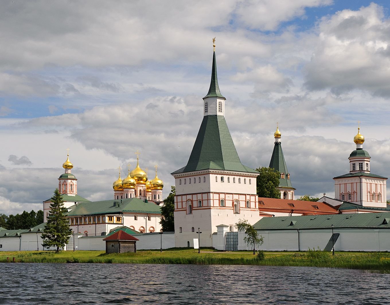 Великий новгород экскурсии. Валдай Великий Новгород. Валдай. Великий Новгород Марьино Ленинградская. Валдай прогулка Нижний Новгород внутри.