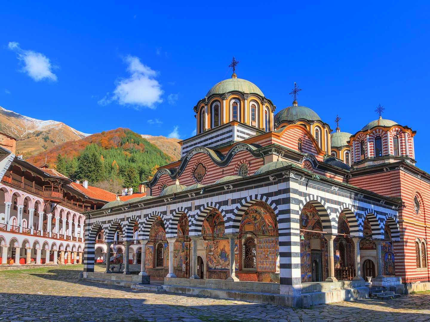 Рильский монастырь, Боянская церковь и экскурсия по Софии