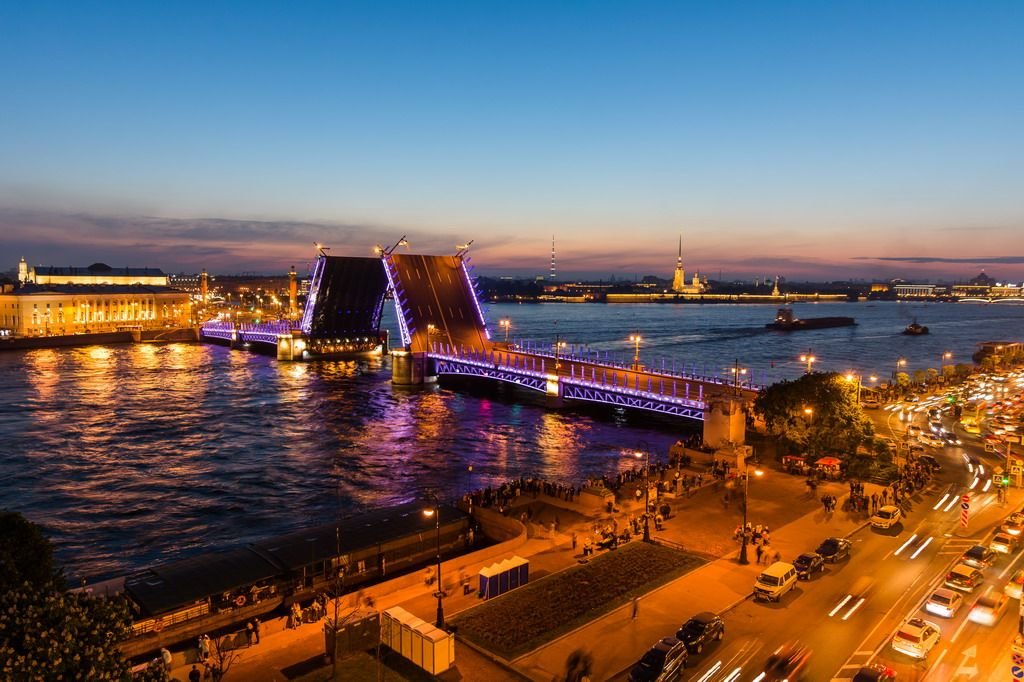 Ночная экскурсия по Санкт-Петербургу с прогулкой на теплоходе (развод мостов)